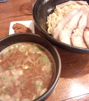 「濃厚つけそばエビ風味、チャーシュー3枚」@はりけんラーメンの写真