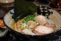 「純鶏節白湯（限定）+ぎょうざ」@特級鶏蕎麦 龍介の写真