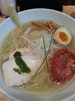 「【限定】鶏とローストトマトの冷製塩そば900円」@Japanese Soba Noodles 蔦の写真