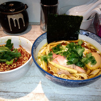 「特製四つ葉そば¥900＋マグロ丼¥400」@中華そば 四つ葉の写真