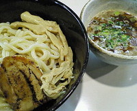 「つけ麺鰹(中) 780円」@麺 虎テツの写真