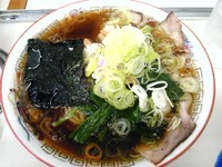 「青島らーめん +ほうれん草 +薬味ねぎ」@青島食堂 秋葉原店の写真