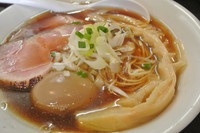 「中華そば（７００円）＋味玉（１００円）」@麺処 晴の写真