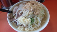 「小ブタ ﾔｻｲ少なめﾆﾝﾆｸｱﾌﾞﾗｶﾗﾒ」@ラーメン二郎 神田神保町店の写真