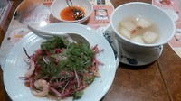 「サンチュとトマトの冷やし坦々麺」@バーミヤン 小田急相模原駅前店の写真