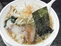 「背脂煮干らぁ麺」@背脂煮干中華そば 心やの写真