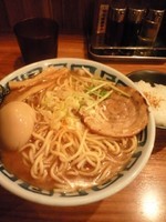 「味玉濃厚中華そば８８０円　大盛り無料　半ライス無料」@麺食堂 杉本商店の写真