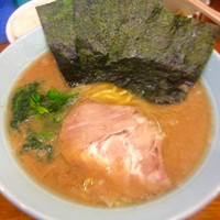 「とんこつ醤油ラーメン(セット)」@心一家の写真