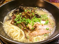 「長浜らーめん」@博多 長浜製麺所 幡ヶ谷店の写真