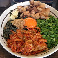 「豚キムチまぜそば」@濃厚担々麺 はなび 蟹江店の写真