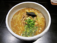 「掛け豚そば」@俺の空 新宿店の写真