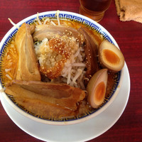 「味噌ふじ麺+味玉+小ブタ」@明神角ふじの写真