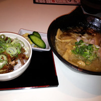 「（日40食限定）鶏炊きそば¥750＋肉丼セット¥250」@麒麟児の写真