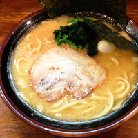 「ラーメン」@横浜家系ラーメン 源家 小川町本店の写真