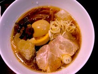 「中華そば醤油650円＋麺冷やし５０円」@中華そば 最上の写真