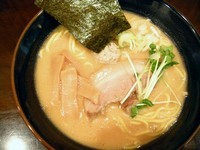 「濃厚鶏だし醤油らーめん」@らーめんなが田の写真