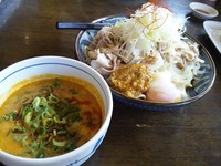 「ピリ辛ごましゃぶつけそば　+クーポンサービス　880円」@麺屋蕪村 肉の写真