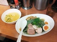 「昆布と貝出汁のアオサ冷つけ麺＋味玉」@福の神食堂の写真
