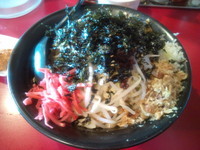 「冷やし梅まぜそば」@麺や 唯桜の写真