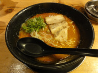 「辛味噌とんこつ」@麺屋 封 谷町四丁目店の写真