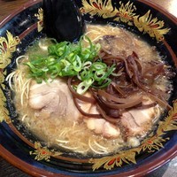 「一竜ラーメン（はりがね）580円 替玉（はりがね）100円」@博多中洲屋台ラーメン 一竜 太田店の写真