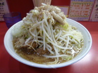 「小ラーメン（野菜ちょいマシ　ニンニク少し　油　タマネギＷ」@麺屋 桐龍の写真