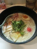 「熱血豚骨大盛り800円」@熱血らーめん 遊びじゃネェんだよ!の写真