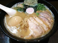 「味玉白湯そば＋焼豚」@おおぜき中華そば店の写真