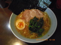 「とんこつ醤油ラーメン」@らーめん きたくり家 北久里浜店の写真