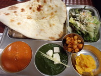 「ダブルカレーセット1,000円＋チーズナン変更50円」@シターラ・ダイナー エキュート上野店の写真