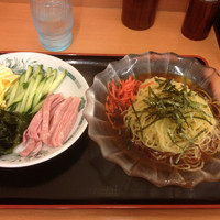 「黒酢しょうゆ冷し麺」@日高屋 神楽坂外堀通店の写真