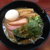 「煮干らーめん+味玉」@良温(Ra-on)の写真