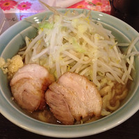 「あかつき麺 麺少なめ ニンニクヤサイ 650円」@麺や あかつきの写真