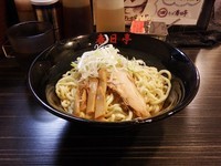 「しょうゆ油そば」@油そば 春日亭 渋谷店の写真