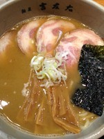 「らーめん【７５０円】・トッピングチャーシュー【４００円】」@麺屋吉左右の写真