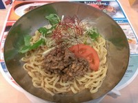 「夏野菜の冷やしタンタン麺¥628」@ガスト 浅草雷門店の写真