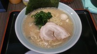 「ラーメン￥680」@横浜家系ラーメン 港家 麹町店の写真