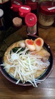 「味玉ラーメン味噌　880円」@横浜家系ラーメン 源家 小川町本店の写真