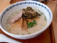 「高菜ラーメン、赤麺、替え玉Ｗ」@西海製麺所 稲城若葉台店の写真