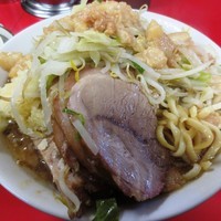 「小ラーメン豚入り（ニンニク，アブラ）＋生卵」@ラーメン二郎 茨城守谷店の写真
