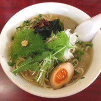 「【夏昼限定】冷たい塩ちゅう 700円」@にぼshin. 弘前店の写真