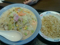 「日本の野菜たっぷりちゃんぽんチャーハン240ｇセット980円」@長崎ちゃんぽん リンガーハット 山形TUY通り店の写真