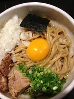 「和えぶたそば　８００円」@俺の空 新宿店の写真