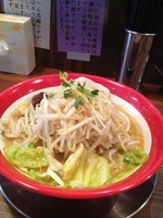 「野菜モリモリ」@手打ち極太麺 ジョニーの味噌の写真