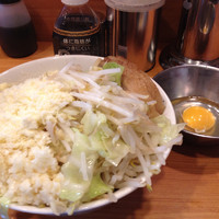 「小ラーメン700円＋髑髏（ドクロ）100円＋粉チーズ100円＋ニ」@ラーメン二郎 八王子野猿街道店2の写真