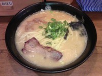 「鶏白湯麺750円，大盛り100円」@塩らーめん専門 ひるがお 大岡山店の写真