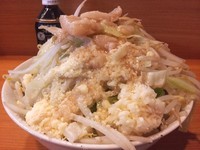 「醤油髑髏(￥700+￥100)粉チーズ ￥100 他」@ラーメン二郎 八王子野猿街道店2の写真