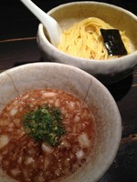 「浸け豚そば 中盛り 800円」@俺の空 池袋店の写真