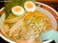 「にぼとんラーメン全部のせ(900円)」@麺屋 魚々やの写真