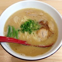 「醤油白湯らーめん　700円」@中華麺酒家 からっ風の写真